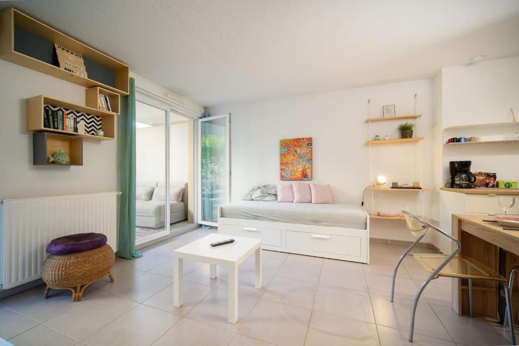 Fully Equipped Apartment With Terrace Sleeps 4 Marsylia Zewnętrze zdjęcie